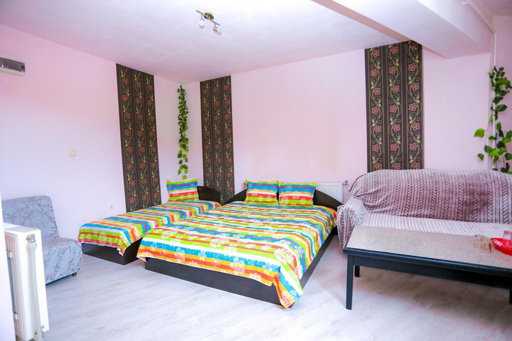 Hostel Shatrata Bogomilovo Extérieur photo